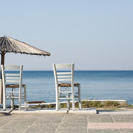 Metaxa Seafront Apartment Peraía エクステリア 写真