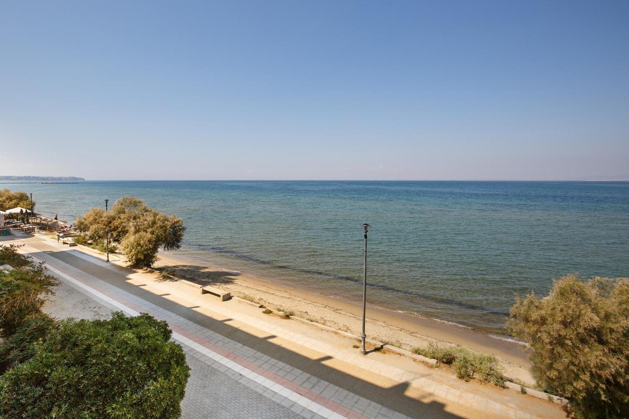 Metaxa Seafront Apartment Peraía エクステリア 写真