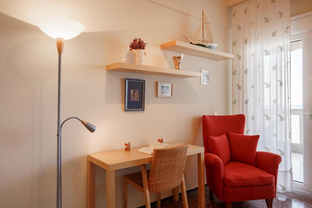 Metaxa Seafront Apartment Peraía エクステリア 写真